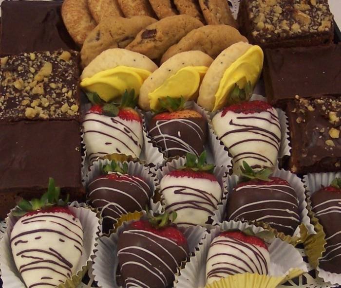  Delicious Cookies of Ingallina's Box Lunch a Corporate Catering Company Los Angeles 2010 Wilshire Blvd STE R - Photo 8 of 10