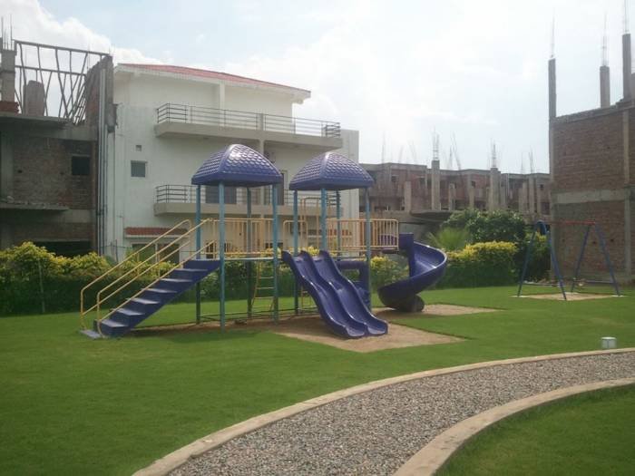  Profile Photos of Paramount Golf Foreste C-130 Sector 2 Noida - Photo 3 of 13