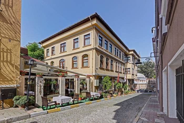  Profile Photos of Arena Hotel and Spa KÃ¼Ã§Ã¼kayasofya Mah.Åžehit Mehmet PaÅŸa YokuÅŸu Ãœcler Hamam Sok.No:13-15, Sultanahmet / Fatih - Photo 14 of 18