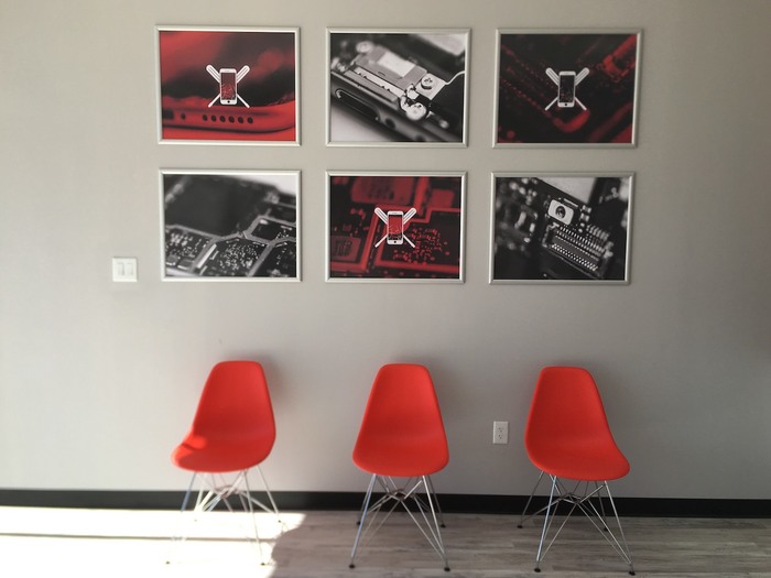  Profile Photos of uBreakiFix 1650 Louetta Rd, Suite 250 - Photo 5 of 7