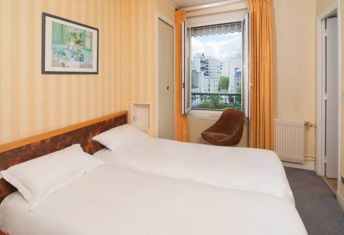  Profile Photos of Hotel Moulin Vert 74, rue du Moulin Vert - Photo 5 of 8