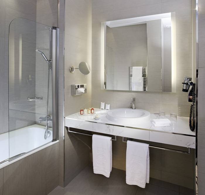 Profile Photos of Hotel Rochester Champs Elysees 92 rue La BoÃ©tie - Photo 7 of 11