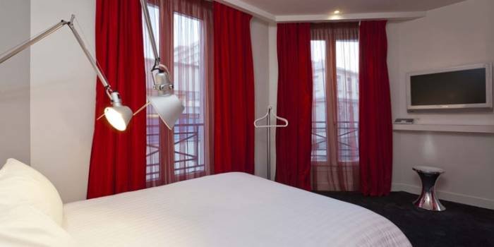  Profile Photos of Color Design Hotel 35, rue de Citeaux - Photo 3 of 10