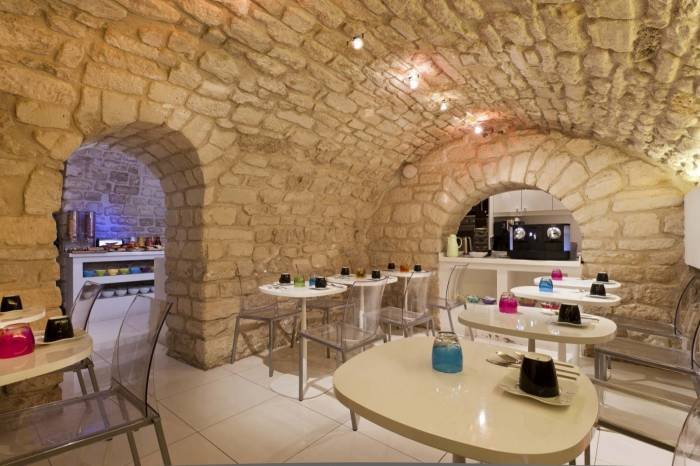  Profile Photos of Color Design Hotel 35, rue de Citeaux - Photo 6 of 10