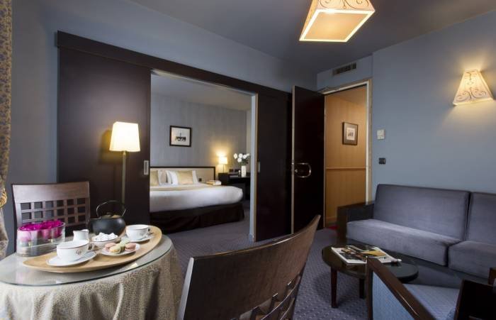  Profile Photos of Hotel La Demeure 51, boulevard Saint Marcel - Photo 3 of 11