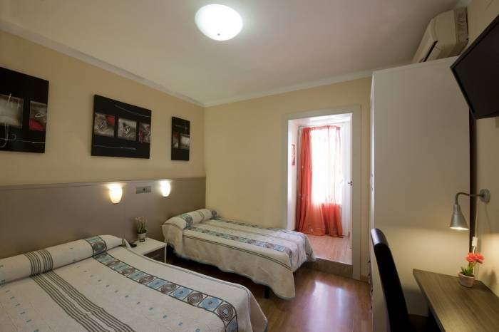  Profile Photos of Hostal Barcelona Carrer Roser 40 - Photo 29 of 31