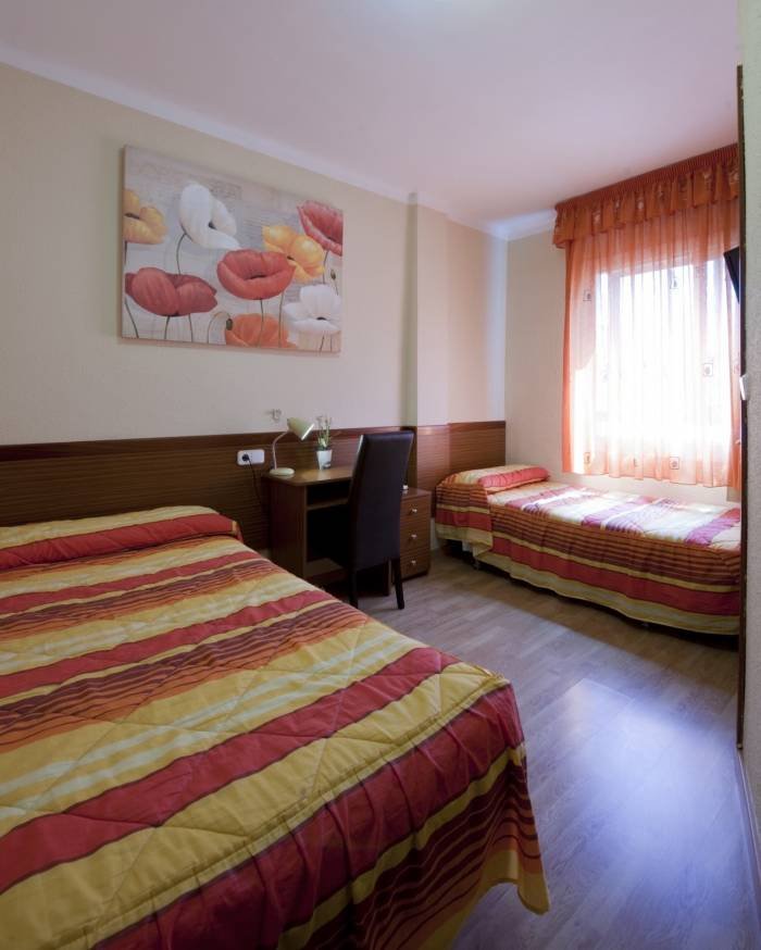  Profile Photos of Hostal Barcelona Carrer Roser 40 - Photo 27 of 31