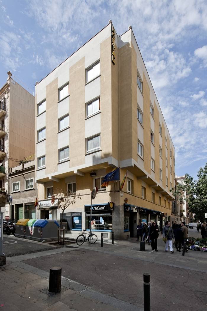  Profile Photos of Hostal Barcelona Carrer Roser 40 - Photo 20 of 31