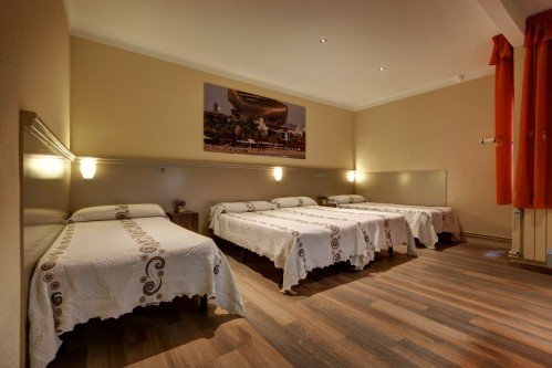  Profile Photos of Hostal Barcelona Carrer Roser 40 - Photo 4 of 31