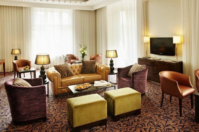 Executive Lounge Profile Photos of HMG s.r.o. / Hotel KINGS COURT U ObecnÃ­ho domu 3 - Photo 7 of 11