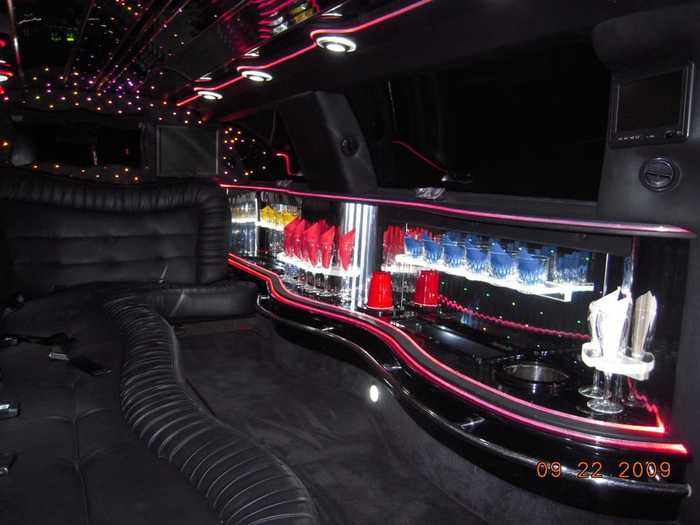  Gallery of Limo Stop Worldwide Transportation 1580 Oakland Road, Suite C-101 - Photo 4 of 4