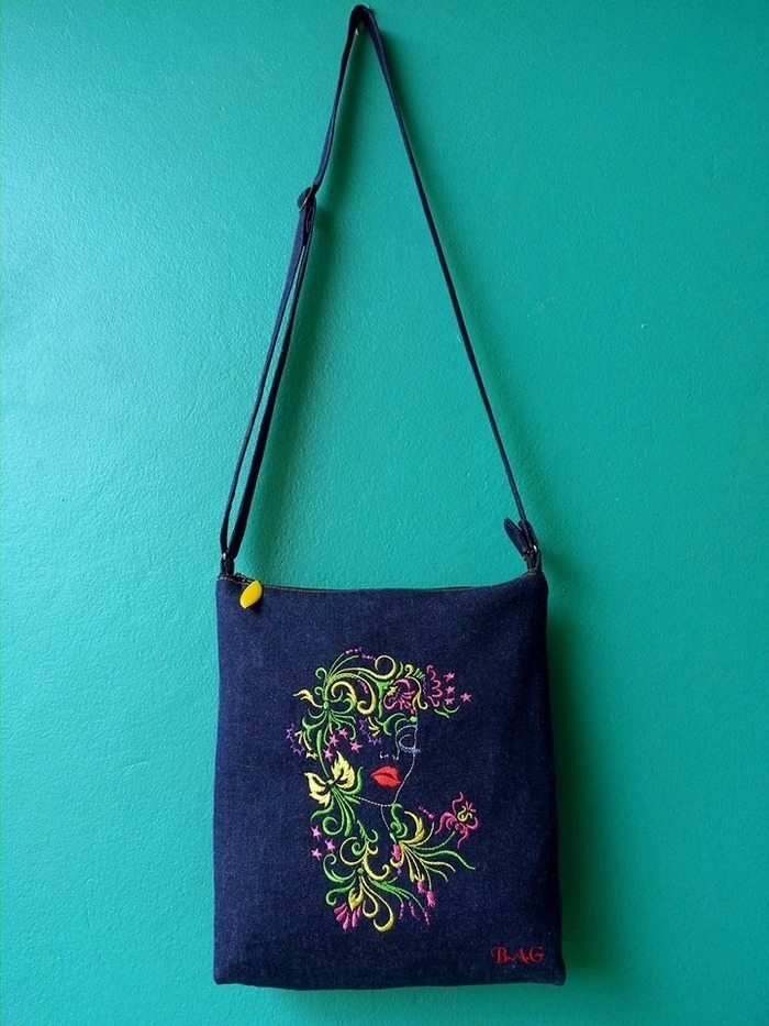  Monogrammed Tote BagsÂ  of Stitchin Chicks Embroidery 5930 Bent Trail - Photo 3 of 5