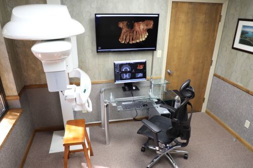  Profile Photos of Lindemann Root Canal Specialists 8185 Holly Rd - Photo 9 of 12