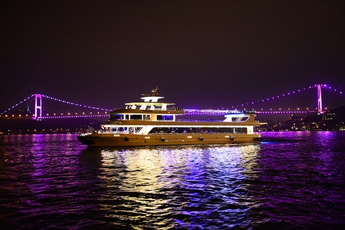 Bosphorus boat tours Profile Photos of Ahsly Travel Cankurtaran Mahallesi Utangac sokak  no:22-24 Sultanahmet - Photo 3 of 4