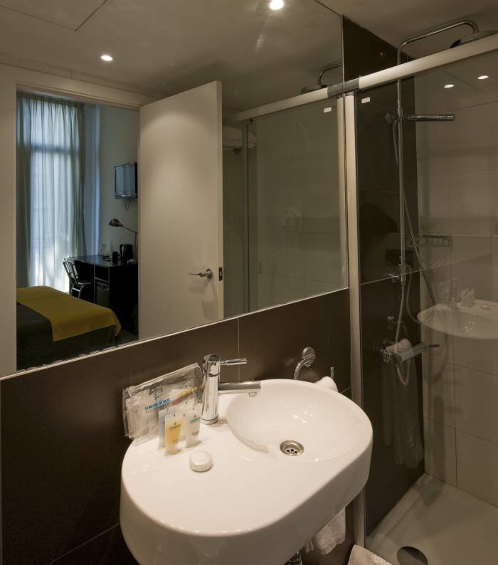  Profile Photos of Hotel Urquinaona Ronda de Santa Pere, 24 - Photo 6 of 7