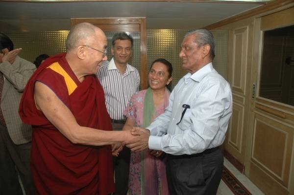 Prabodh Kirtilal Mehta, Rashmi Kirtilal Mehta and Rekha Seth with His holiness Dalai Lama<br />
Prabodh Mehta of Prabodh Mehta Lilavati Hospital A - 791, Bandra Reclamation, Bandra (W) - Photo 45 of 64 Prabodh Kirtilal Mehta, Rashmi Kirtilal Mehta and Rekha Seth with His holiness Dalai Lama<br />
Prabodh Mehta of Prabodh Mehta Lilavati Hospital A - 791, Bandra Reclamation, Bandra (W) - Photo 45 of 64