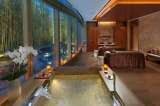  Mandarin Oriental Pudong, Shanghai 111 Pudong Road (S) 