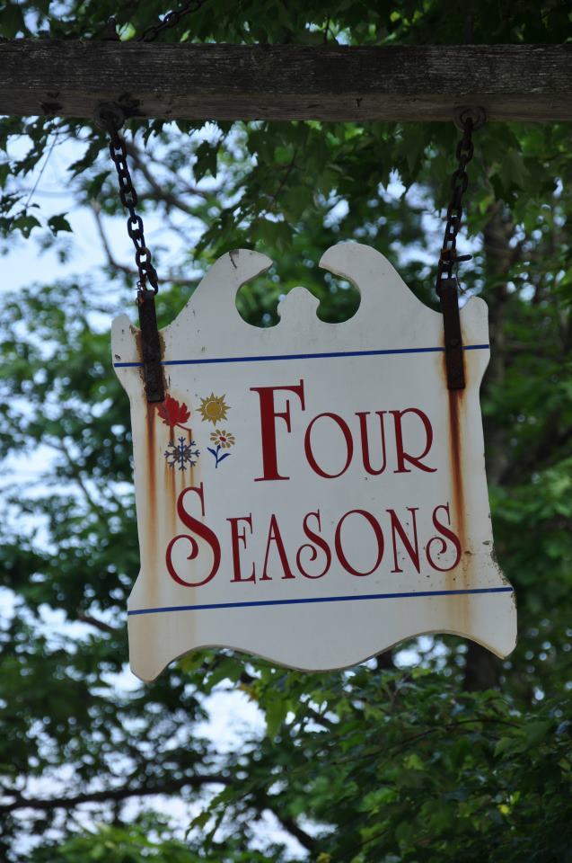  Profile Photos of Four Seasons Lodge 31 Whiskiers Lane - Photo 3 of 11