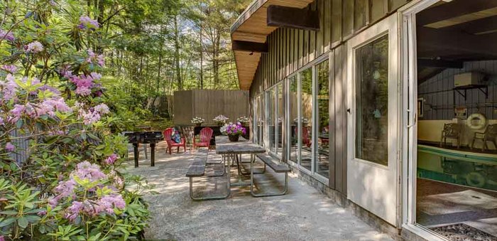  Profile Photos of Four Seasons Lodge 31 Whiskiers Lane - Photo 11 of 11