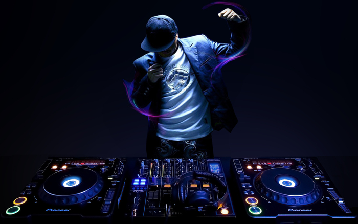  Profile Photos of Mobile Disco Croydon London Sound Of Music Mobile DJ & Wedding DJ Hire 443 Mitcham Rd - Photo 4 of 4