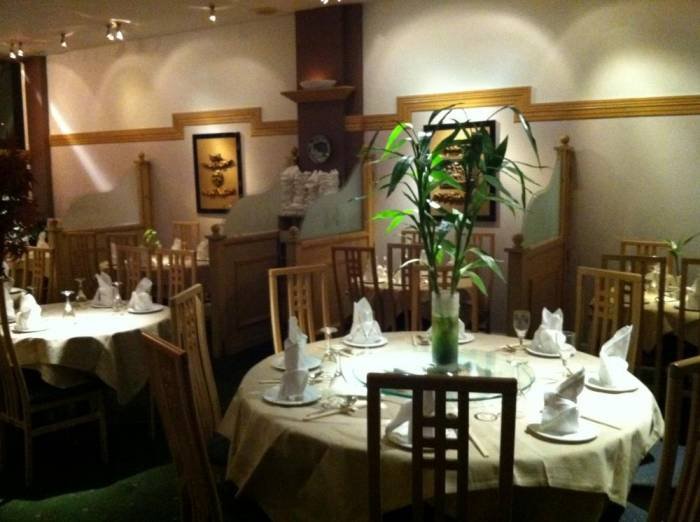 Round tables with Lazy Susan, for parties of 10 when available, booking advised for weekends. Profile Photos of Heens Restaurant 14-16  Mulgrave road - Photo 3 of 5