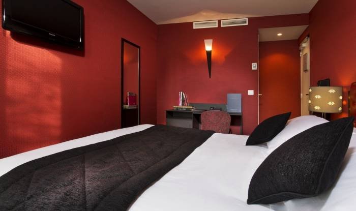  Profile Photos of Hotel du Prince Eugene 247 Blvd Voltaire - - Photo 9 of 12
