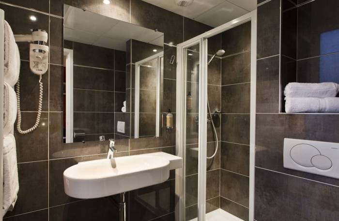  Profile Photos of Hotel du Prince Eugene 247 Blvd Voltaire - - Photo 10 of 12