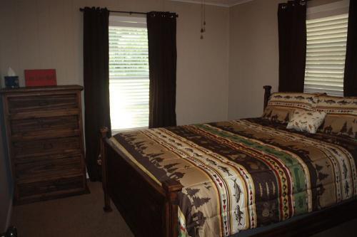  Gallery of Greers Ferry Rental 900 Cove Creek Road - Photo 2 of 3