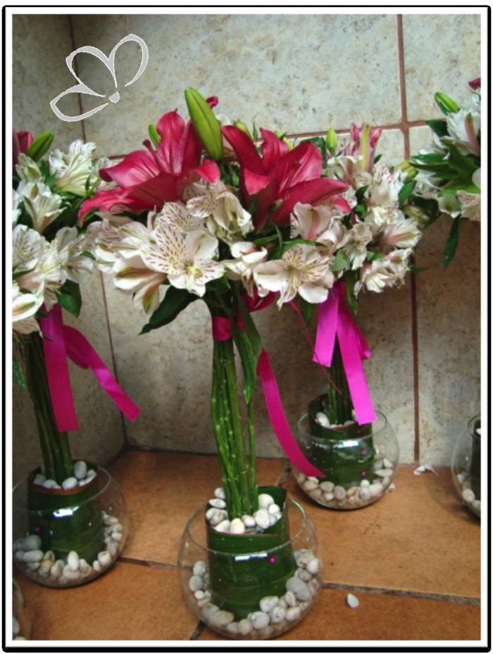  Centerpieces/ Centros de mesa of Hydragena Estudio Floral Alonso MartÃ­nez 45 - Photo 1 of 10