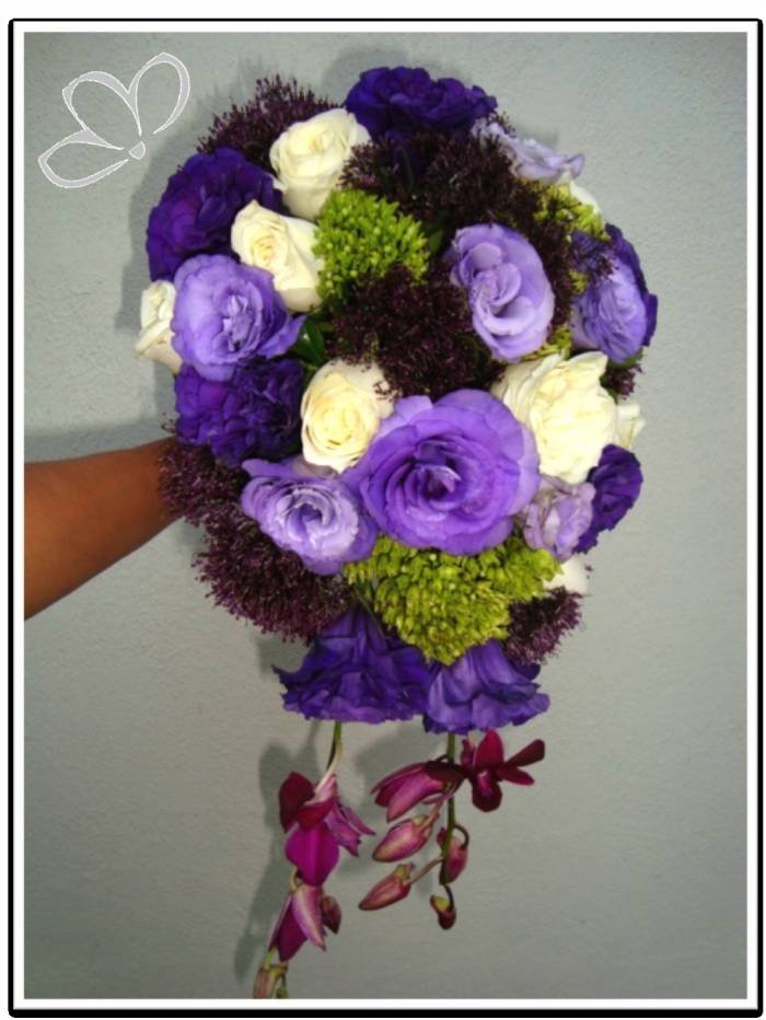  Ramos de Novia/ Bridal Bouquets of Hydragena Estudio Floral Alonso MartÃ­nez 45 - Photo 3 of 6