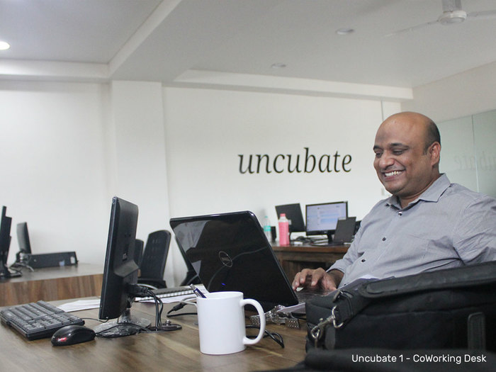Working desk 1 Uncubate 1 coworking space Ahmedabad Uncubate CoWorking Space - Ahmedabad of Uncubate CoWorking Space - Ahmedabad 308, Aeon Complex, Vijay Cross Road, Above Shiv Sagar Restaurant, Sarvottam Nagar Society, Navrangpura - Photo 10 of 11