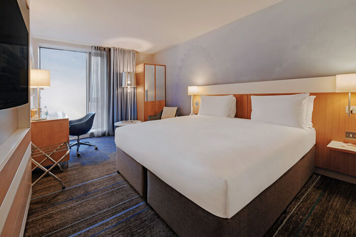  Profile Photos of DoubleTree by Hilton Hotel London - Tower of London 7 Pepys Street - Photo 5 of 15