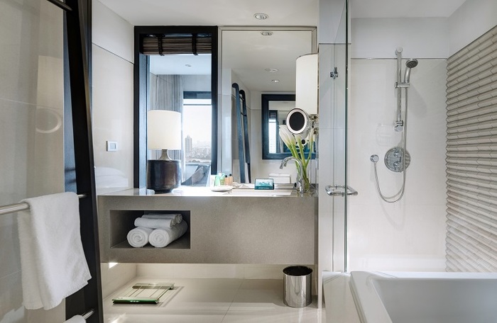 Deluxe Bathroom Profile Photos of Millennium Hilton Bangkok 123 Charoennakorn Road, Khlong Ton Sai, Khlong San - Photo 2 of 5