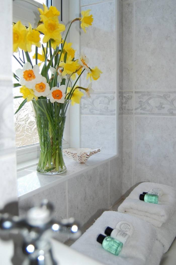 Auld Smiddy Cottage Bathroom Profile Photos of East Muntloch Croft Bed & Breakfast and Auld Smiddy & Glen Auchie Holiday Cottages East Muntlloch Croft B & B, Cairngaan Road, - Photo 1 of 14