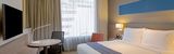  Holiday Inn Express Bangkok Sathorn 51 Soi Pipat, Silom, Bangrak 