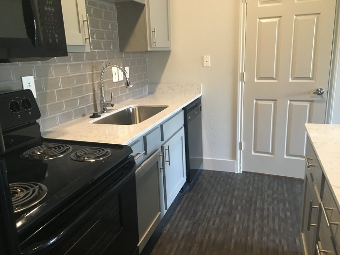  Profile Photos of ELLIE APARTMENTS 2900 Sunridge Drive - Photo 2 of 3