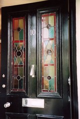  HASTINGS & EASTBOURNE STAINED GLASS / LEAD LIGHT REPAIRS 1 Stone Cottage 