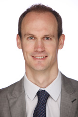 Mr Jonathan C. Park Consultant Ophthalmic Surgeon Mr Jonathan Park - Specialist Cataract Surgery & Eye Care Nuffield Health, Taunton Hospital 