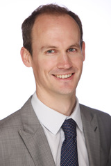 Mr Jonathan C. Park Consultant Ophthalmic Surgeon Mr Jonathan Park - Specialist Cataract Surgery & Eye Care Nuffield Health, Taunton Hospital 