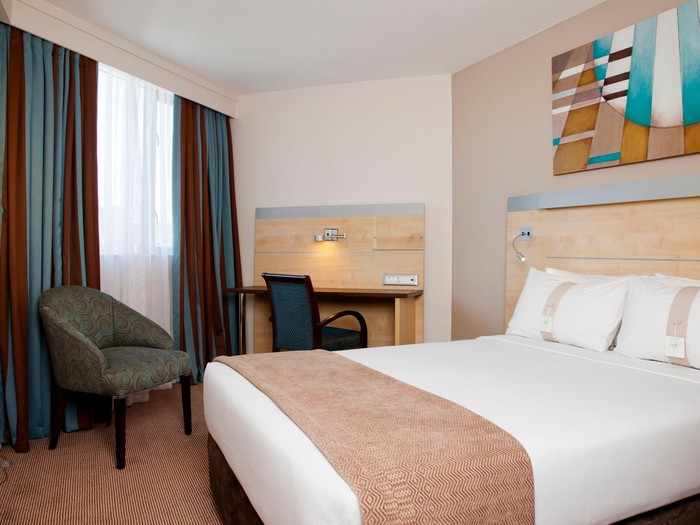  Profile Photos of Holiday Inn Express Pretoria - Sunnypark Cnr Steve Biko Rd & Trevenna Str, Sunnyside - Photo 3 of 12