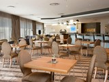  Holiday Inn Express Pretoria - Sunnypark Cnr Steve Biko Rd & Trevenna Str, Sunnyside 