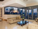  Holiday Inn Express Pretoria - Sunnypark Cnr Steve Biko Rd & Trevenna Str, Sunnyside 