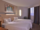  Holiday Inn Express Pretoria - Sunnypark Cnr Steve Biko Rd & Trevenna Str, Sunnyside 