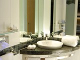  Holiday Inn Express Pretoria - Sunnypark Cnr Steve Biko Rd & Trevenna Str, Sunnyside 