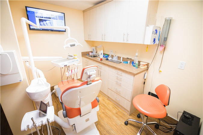  New Album of Porcelain Veneers Dental Center Brooklyn 2384 Ocean Ave #220 - Photo 4 of 5