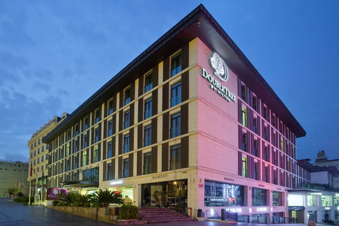 Hotel in Istanbul Stylish hotel in Istanbul's charming Old Town of DoubleTree by Hilton Hotel Istanbul - Old Town BeyazÄ±t Mh., Ordu Cad. No:31 - Photo 1 of 21