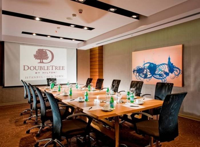 Boardroom Stylish hotel in Istanbul's charming Old Town of DoubleTree by Hilton Hotel Istanbul - Old Town BeyazÄ±t Mh., Ordu Cad. No:31 - Photo 14 of 21