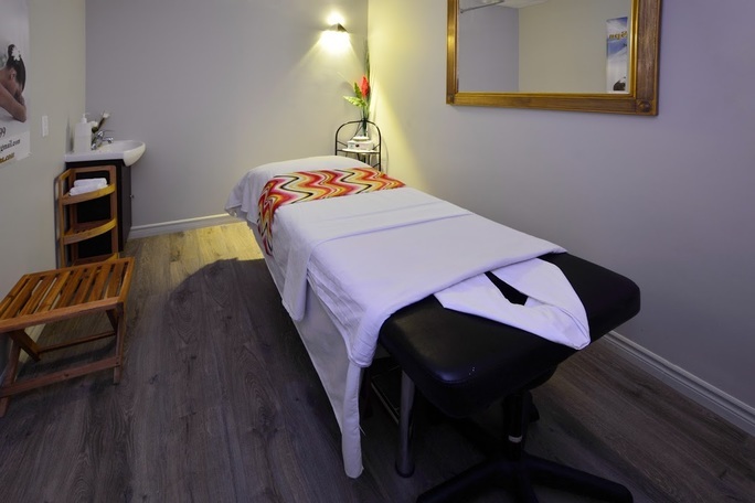  Best Spa Hotels in Ontario of Majestic Angel Spa 970 Dixon Road - Photo 1 of 17