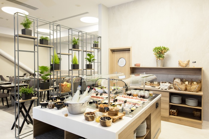 Breakfast Area in Hilton Garden Inn Bucharest Old Town New Album of Hilton Garden Inn Bucharest Old Town 12 Doamnei St - Photo 12 of 18 Breakfast Area in Hilton Garden Inn Bucharest Old Town New Album of Hilton Garden Inn Bucharest Old Town 12 Doamnei St - Photo 12 of 18