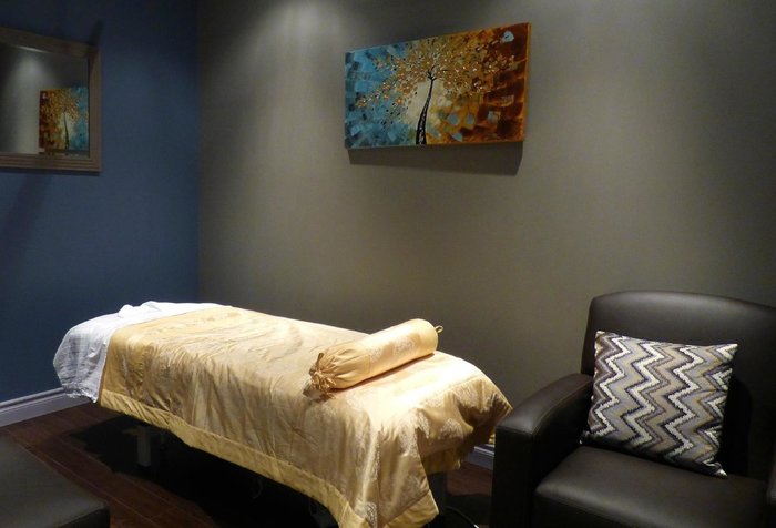 RMT Massage Scarborough Day Spa Scarborough of Alfa Spa & Wellness 119 Ellesmere Rd - Photo 2 of 5
